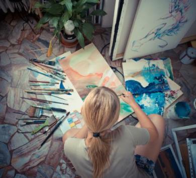 graphicstock-beautiful-blonde-woman-painter-in-her-studio_hxz4lfczeb.jpg