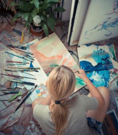 graphicstock-beautiful-blonde-woman-painter-in-her-studio_hxz4lfczeb.jpg