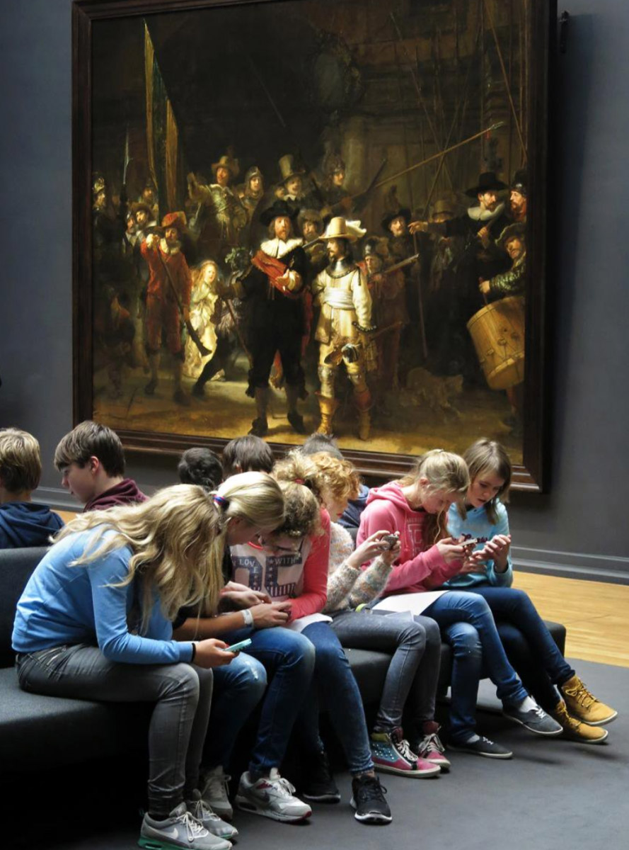 El móvil, los jóvenes y los prejuicios