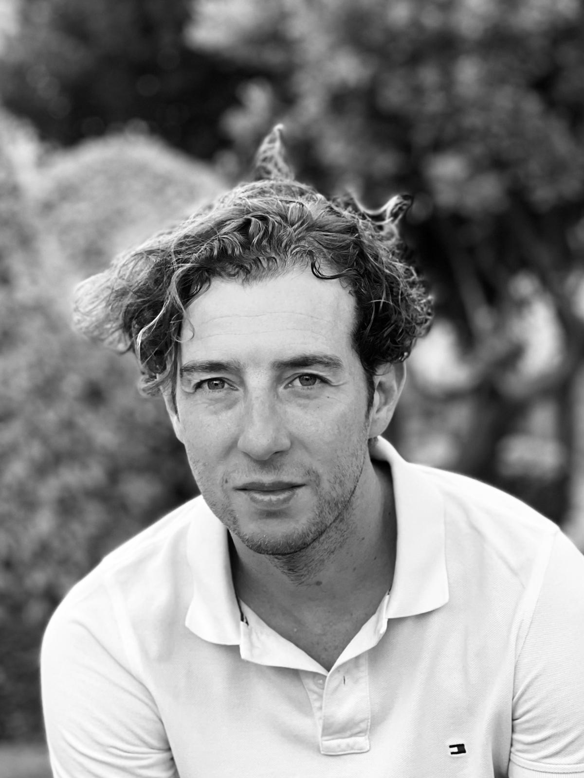 MIGUEL CÁNOVAS - DOCENTE ESDESIGN MIGUEL CÁNOVAS - DOCENTE ESDESIGN