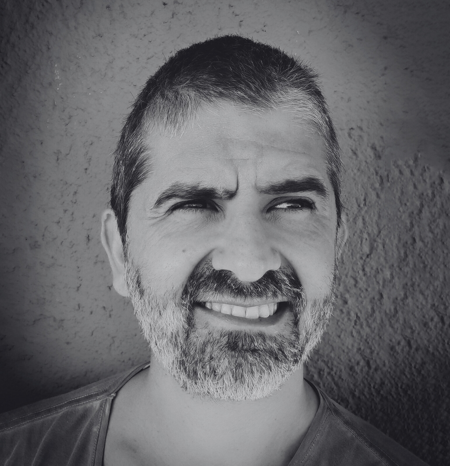 ROBERTO DOMÍNGUEZ - DOCENTE ESDESIGN ROBERTO DOMÍNGUEZ - DOCENTE ESDESIGN