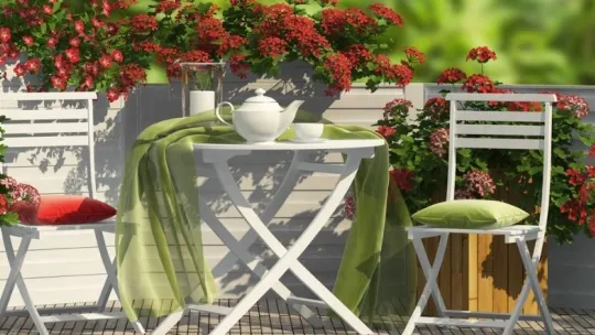 Algunos tips para decorar balcones estrechos y largos