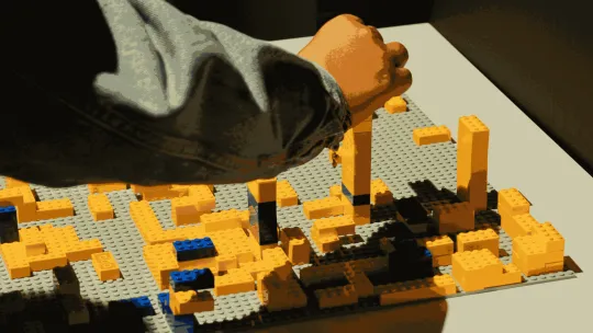 ESDESIGN realiza una visita guiada a la exposición “Plàstic. Genial, Pervers?” en el marco de su Bootcamp de Diseño Sostenible durante la Barcelona Design Week