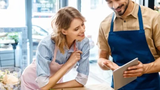 Showrooming: ¿Qué es y cómo se diferencia del Webrooming?