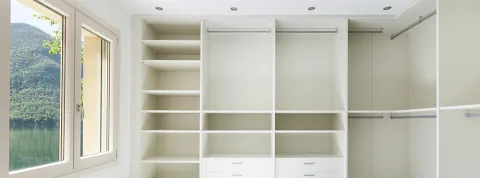 ¿Cómo diseñar un vestidor: los 5 elementos clave que no puedes olvidar