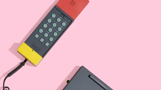 enorme_phone.jpg