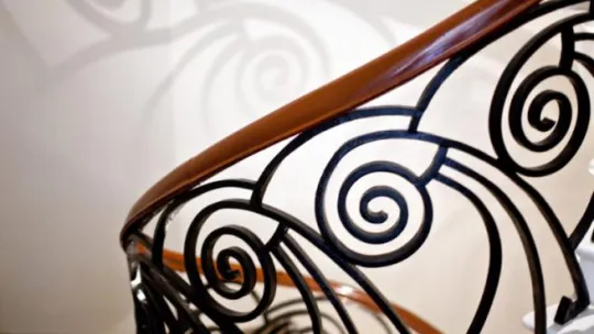 escaleras-de-hierro-para-interiores-como-elemento-decorativo.jpg
