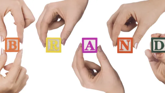 que-es-un-manual-de-marca-y-como-disenarlo-de-forma-creativa.jpg