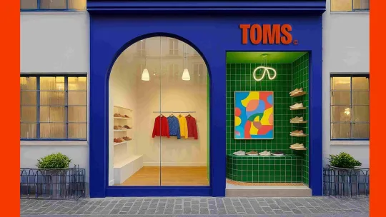 TOMS SHOES
