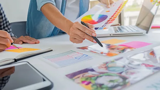 identidad corporativa impactante banner