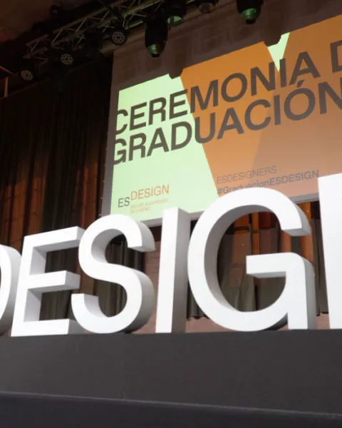 ESDESIGN Celebra la primera Graduación presencial en la Antiga Fàbrica Estrella Damm